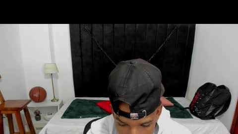       online show from October 16, 2025, 12:55 am