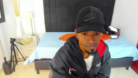 Snapshot of anthoy_wayans chatting on November 5, 2025, 1:05 am online show from November 5, 2025, 1:05 am