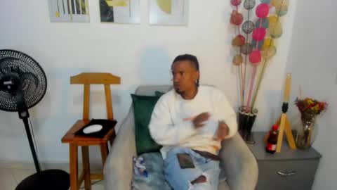 Snapshot of anthoy_wayans chatting on November 21, 2025, 10:41 pm online show from November 21, 2025, 10:41 pm