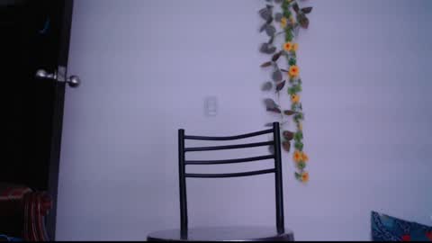 Snapshot of anto055 chatting on December 30, 2024, 12:11 am Antonella online show from December 30, 2024, 12:11 am
