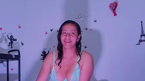 Snapshot of anto055 chatting on January 17, 2026, 3:33 am Antonella online show from January 17, 2026, 3:33 am