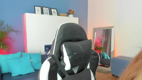 Antonella online show from April 9, 2026, 8:14 pm