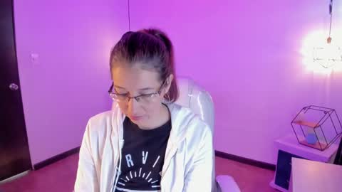 Snapshot of antoneella__ chatting on February 9, 2025, 12:08 pm Antonella online show from February 9, 2025, 12:08 pm