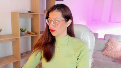 Snapshot of antoneella__ chatting on September 28, 2025, 12:10 pm Antonella online show from September 28, 2025, 12:10 pm