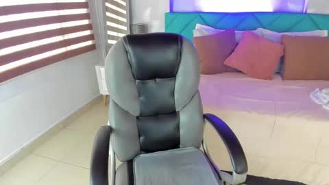 Snapshot of antonela_vargas chatting on January 8, 2026, 12:07 pm Anto online show from January 8, 2026, 12:07 pm