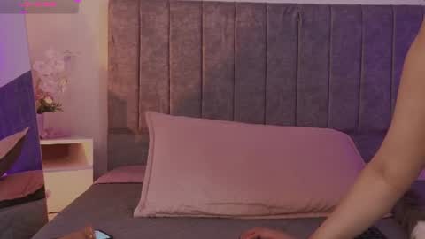 Snapshot of antonella_1998_ chatting on July 10, 2026, 2:41 pm Antonella online show from July 10, 2026, 2:41 pm