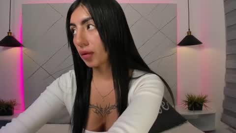 Snapshot of antonella__rouse chatting on February 3, 2025, 7:18 am Antonella online show from February 3, 2025, 7:18 am