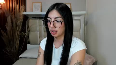 Snapshot of antonella__rouse chatting on February 8, 2025, 11:45 pm Antonella online show from February 8, 2025, 11:45 pm