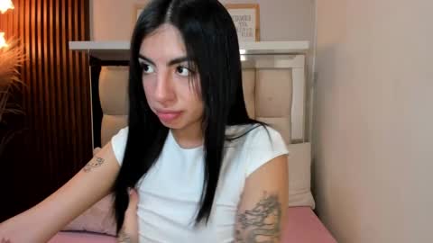 Snapshot of antonella__rouse chatting on February 11, 2025, 8:42 pm Antonella online show from February 11, 2025, 8:42 pm