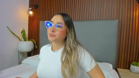 Snapshot of antonella_cutie_ chatting on January 6, 2025, 1:52 pm A N T O N E L L A online show from January 6, 2025, 1:52 pm