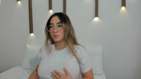 Snapshot of antonella_cutie_ chatting on January 25, 2025, 3:09 pm A N T O N E L L A online show from January 25, 2025, 3:09 pm