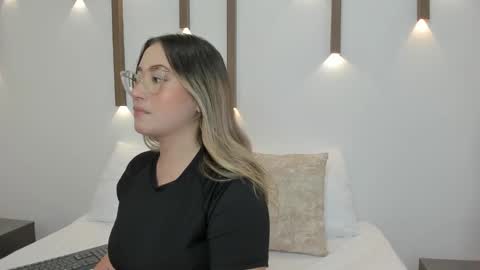 Snapshot of antonella_cutie_ chatting on January 29, 2025, 12:02 pm A N T O N E L L A online show from January 29, 2025, 12:02 pm