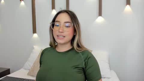 Snapshot of antonella_cutie_ chatting on January 31, 2025, 6:14 pm A N T O N E L L A online show from January 31, 2025, 6:14 pm