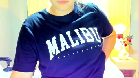 Snapshot of antonella_cutie_ chatting on February 28, 2025, 12:54 am A N T O N E L L A online show from February 28, 2025, 12:54 am