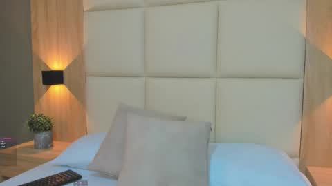 Snapshot of antonella_cutie_ chatting on November 6, 2025, 12:17 pm A N T O N E L L A online show from November 6, 2025, 12:17 pm