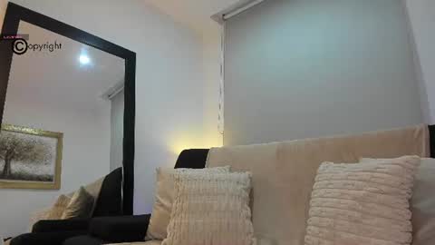 Antonella14Dominic online show from July 3, 2026, 1:01 am