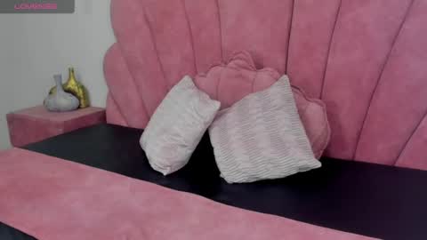 antonella_foxxxx online show from April 14, 2026, 12:55 pm