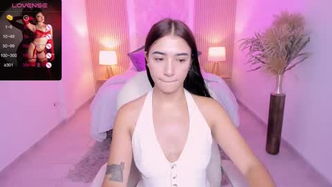Snapshot of antonella_grayy chatting on September 20, 2025, 11:00 am Antonella Grayy online show from September 20, 2025, 11:00 am