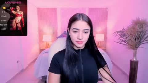 Snapshot of antonella_grayy chatting on October 14, 2025, 11:00 am Antonella Grayy online show from October 14, 2025, 11:00 am