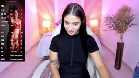 Snapshot of antonella_grayy chatting on October 24, 2025, 11:06 am Antonella Grayy online show from October 24, 2025, 11:06 am