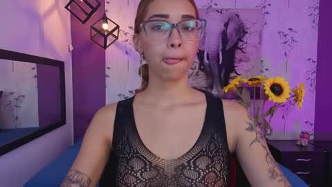 Antonella online show from May 16, 2026, 12:48 pm