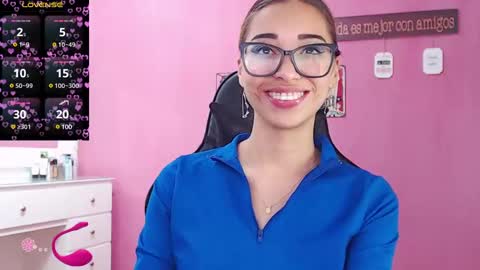 Snapshot of antonella_ponss chatting on March 5, 2025, 11:06 am antonella_ponss online show from March 5, 2025, 11:06 am