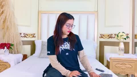 Antonella online show from April 3, 2026, 3:48 am