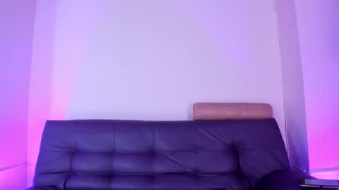 Antonellajohnston online show from November 8, 2025, 12:05 pm