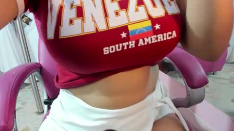 ANTONELLA online show from October 22, 2025, 10:53 pm