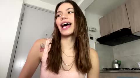 Snapshot of antonellarossii_ chatting on December 10, 2024, 1:00 pm Antonella online show from December 10, 2024, 1:00 pm