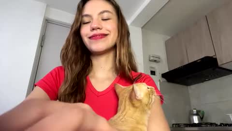 Snapshot of antonellarossii_ chatting on December 22, 2024, 5:32 pm Antonella online show from December 22, 2024, 5:32 pm