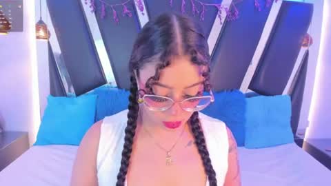 Snapshot of antonellepiercee chatting on June 23, 2026, 11:41 am A N T O N E L L E online show from June 23, 2026, 11:41 am