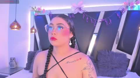 Snapshot of antonellepiercee chatting on July 1, 2026, 12:18 pm A N T O N E L L E online show from July 1, 2026, 12:18 pm