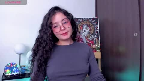 Snapshot of antoniart_ chatting on December 3, 2024, 3:09 am Antonia online show from December 3, 2024, 3:09 am