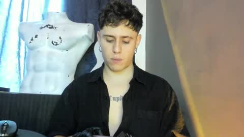 Snapshot of antonnello_ chatting on September 18, 2025, 8:55 pm antonnello_ online show from September 18, 2025, 8:55 pm