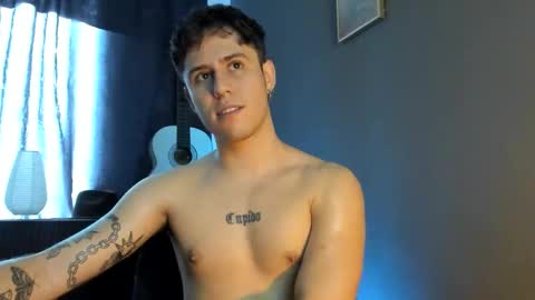 Snapshot of antonnello_ chatting on October 25, 2025, 4:35 pm antonnello_ online show from October 25, 2025, 4:35 pm