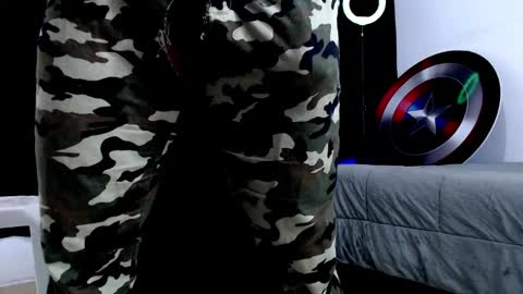 Instagram miguelangel1802  online show from January 7, 2026, 4:53 pm