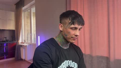 Tom online show from April 11, 2026, 2:10 pm