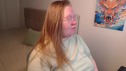 Anya Muna online show from December 11, 2024, 7:57 pm