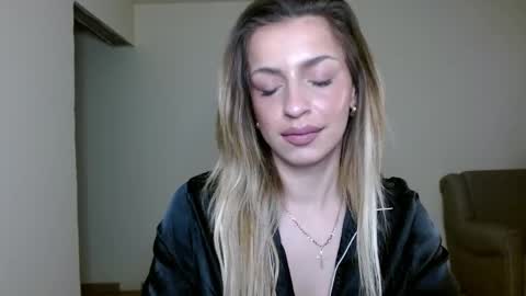 Anya online show from April 18, 2026, 10:54 pm