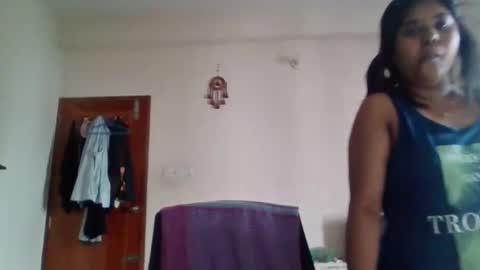 Snapshot of anydanyg chatting on October 6, 2025, 6:11 am anydanyg online show from October 6, 2025, 6:11 am