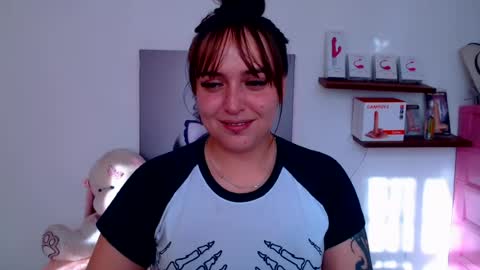 Anyela online show from July 14, 2026, 9:31 pm