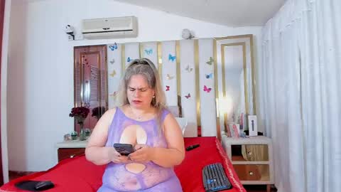 Snapshot of anyelamature chatting on April 16, 2026, 3:18 am Anyela online show from April 16, 2026, 3:18 am