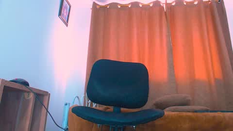 angel online show from February 1, 2025, 4:44 pm