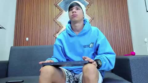 Snapshot of anyelo_sexyhot chatting on January 16, 2025, 11:37 am anyelo_sexyhot online show from January 16, 2025, 11:37 am