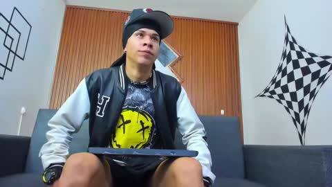 Snapshot of anyelo_sexyhot chatting on January 19, 2025, 12:06 pm anyelo_sexyhot online show from January 19, 2025, 12:06 pm