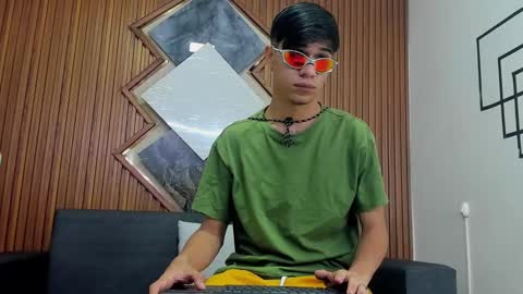 Snapshot of anyelo_sexyhot chatting on February 9, 2025, 11:47 am anyelo_sexyhot online show from February 9, 2025, 11:47 am