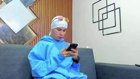 Snapshot of anyelo_sexyhot chatting on February 10, 2025, 11:46 am anyelo_sexyhot online show from February 10, 2025, 11:46 am