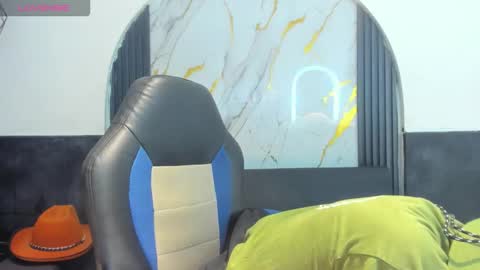 Snapshot of anyelo_sexyhot chatting on September 12, 2025, 12:05 pm anyelo_sexyhot online show from September 12, 2025, 12:05 pm