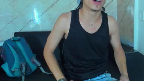 Snapshot of anyelo_sexyhot chatting on October 17, 2025, 12:19 pm anyelo_sexyhot online show from October 17, 2025, 12:19 pm